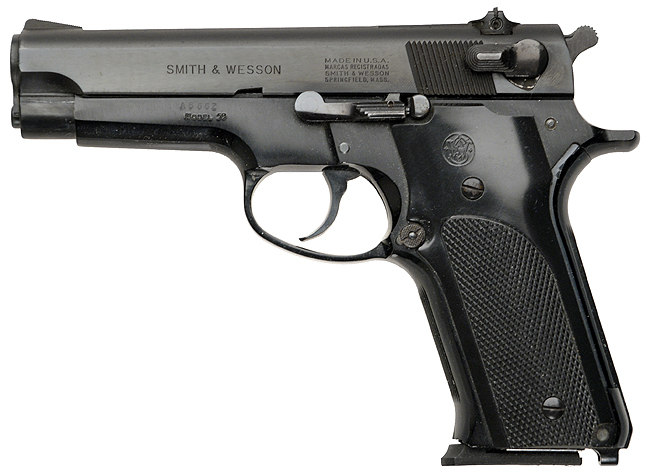 Smith_%26_Wesson_59.jpg