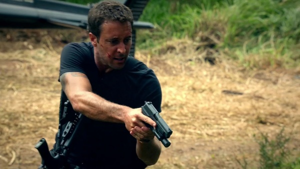 McGarrett aiming the SIG P226 at Wo Fat after he knocked him out.