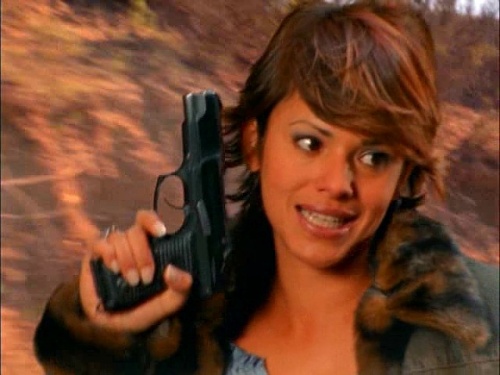 Rosalita (Gladys Jimenez) armed with a Ruger P89 in the episode &quot;Hit and Run&quot;. - 500px-Rosalitaruger9mm