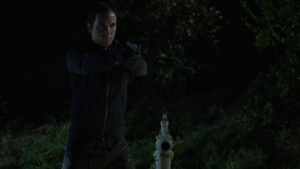 An EP OI agent is seen with the Glock 17 in "No Strings Attached".