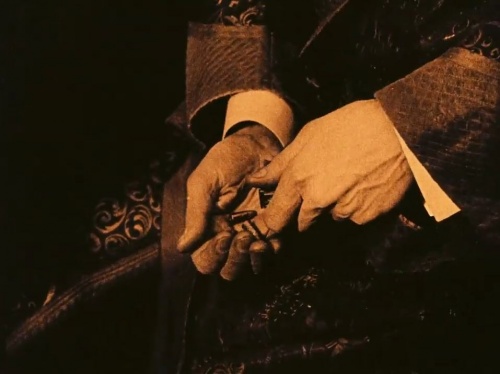 Sherlock Holmes 1916-Revolver-13.jpg