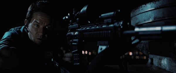 Wahlberg2gunssniper.jpg