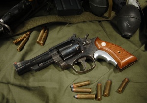 Smith and wesson m19 combat magnum 02.jpg