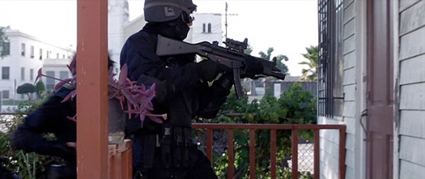 Cell-SWAT-MP5DoorA.jpg