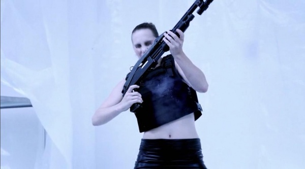 Gun Woman shotgun 1 3.jpg